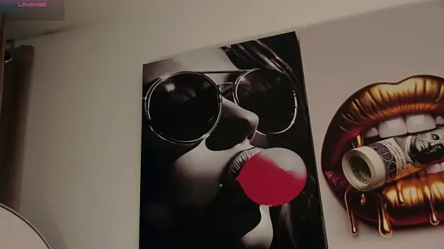 aidaadams online show from December 3, 2025, 11:20 am