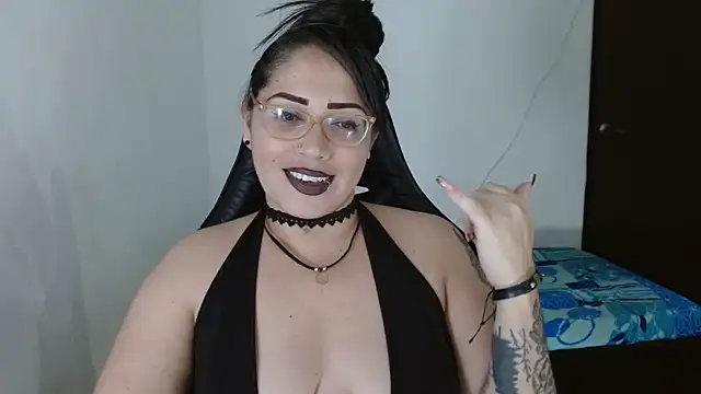 natashasmithe online show from February 17, 2026, 1:58 am