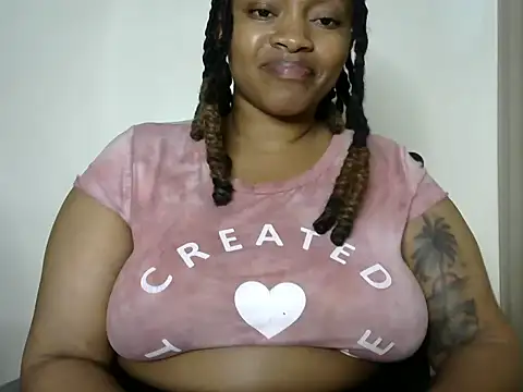 Snapshot of Brown_sexy chatting on January 27, 2025, 8:07 pm Brown sexy online show from January 27, 2025, 8:07 pm
