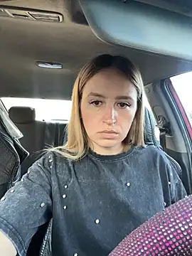 StasyWood online show from September 27, 2025, 1:45 am