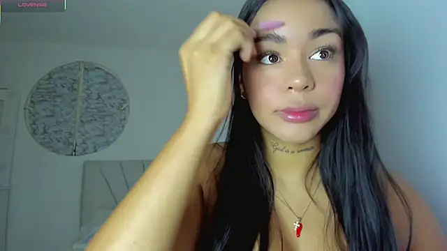 Snapshot of IsabelaVanegas_ chatting on October 30, 2025, 2:36 pm IsabelaVanegas online show from October 30, 2025, 2:36 pm