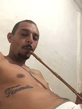 Pauzuudo01 online show from February 19, 2025, 6:43 pm