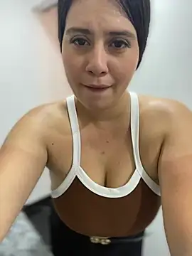 Natalia Cleark09 online show from February 5, 2026, 7:53 pm