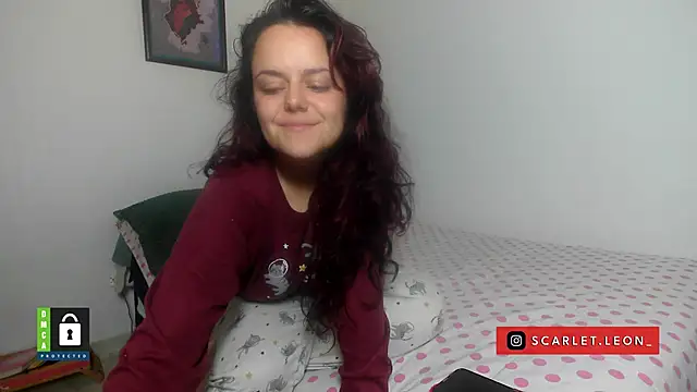 Scarletleon77 online show from March 16, 2026, 4:21 pm