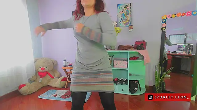 Scarletleon77 online show from February 20, 2025, 3:30 pm