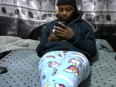 Snapshot of Sweet_kelsiey chatting on February 28, 2025, 5:48 pm Sweet kelsiey online show from February 28, 2025, 5:48 pm