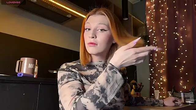 Snapshot of ilona_wine chatting on July 13, 2026, 11:48 pm ilona wine online show from July 13, 2026, 11:48 pm
