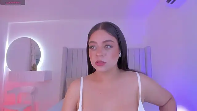 Snapshot of sarah-bonneth chatting on September 15, 2025, 11:43 am sarah-bonneth online show from September 15, 2025, 11:43 am