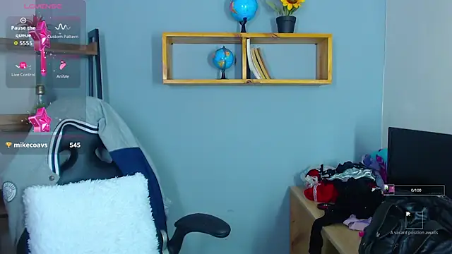 Erika Stevens online show from October 5, 2025, 4:42 pm