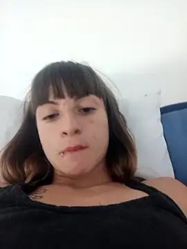 Cristina02 online show from May 8, 2026, 4:00 pm