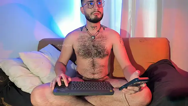 axel giracr online show from March 16, 2026, 8:55 pm