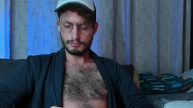 axel giracr online show from March 20, 2025, 12:51 am