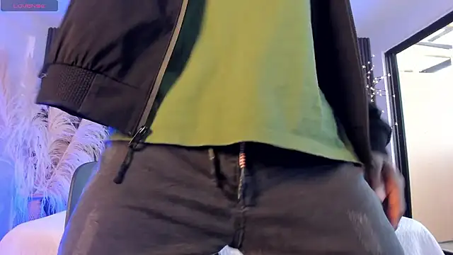 Snapshot of JacksonMuller_ chatting on February 4, 2026, 1:17 pm JacksonMuller online show from February 4, 2026, 1:17 pm