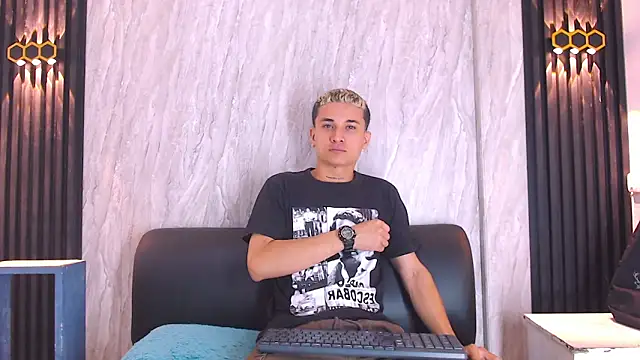 jeic 18 online show from November 24, 2025, 7:03 pm