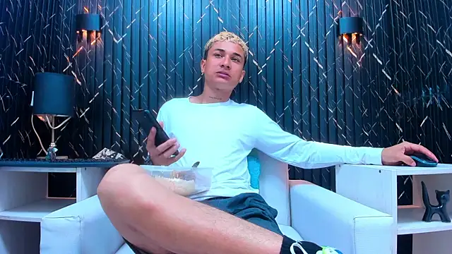 jeic 18 online show from November 4, 2025, 7:17 pm