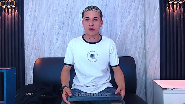 jeic 18 online show from November 26, 2025, 7:14 pm