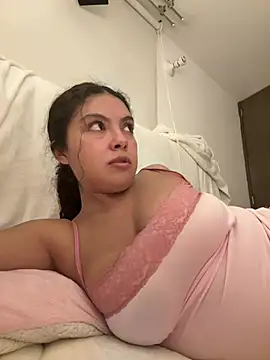 Nathcurly  online show from August 3, 2026, 1:36 am