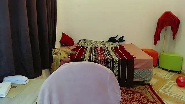 Sophie Fantasys online show from April 16, 2026, 10:45 pm