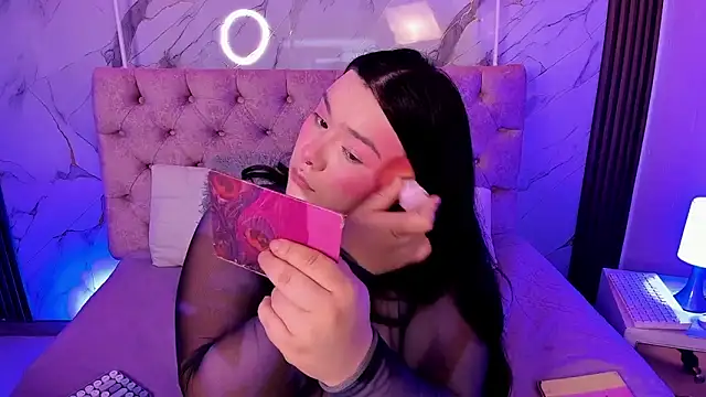 Abbyy Brooks online show from November 25, 2025, 12:49 pm