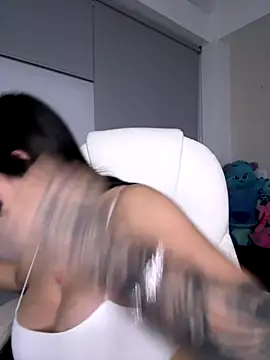 Snapshot of misslollipop04 chatting on October 23, 2025, 2:32 am misslollipop04 online show from October 23, 2025, 2:32 am