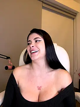 Snapshot of misslollipop04 chatting on December 5, 2025, 2:10 am misslollipop04 online show from December 5, 2025, 2:10 am