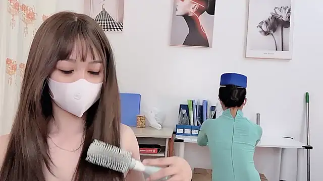 Mono-Stewardesss online show from December 22, 2025, 11:32 am