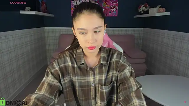 Anna Way online show from May 13, 2026, 1:01 am