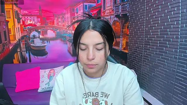 Small naughty  online show from February 4, 2026, 1:39 pm