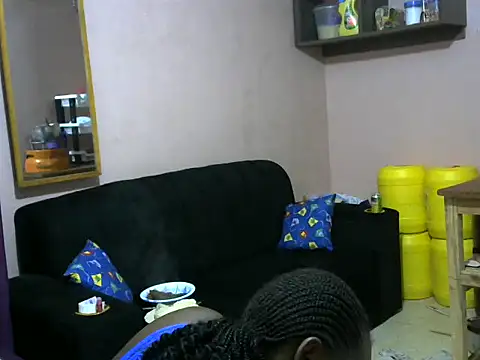 slender-qwene online show from October 1, 2025, 6:23 pm