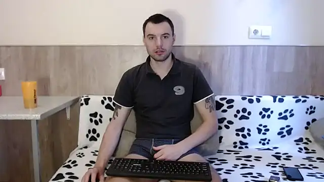 28nick28 online show from February 7, 2025, 8:33 am