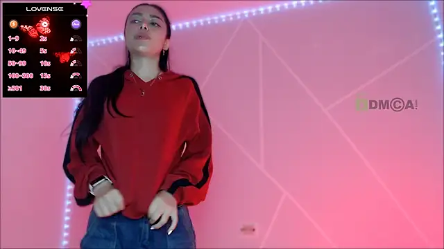 lilylouisee online show from March 16, 2025, 2:11 pm