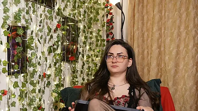 NaughtYHomemadE online show from March 19, 2026, 8:36 am