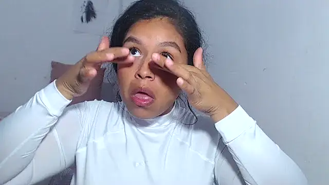 Snapshot of Hazel_donna chatting on February 6, 2026, 3:13 am Hazel donna online show from February 6, 2026, 3:13 am