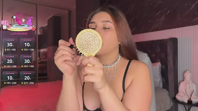 XtraHotX online show from September 24, 2025, 1:02 am