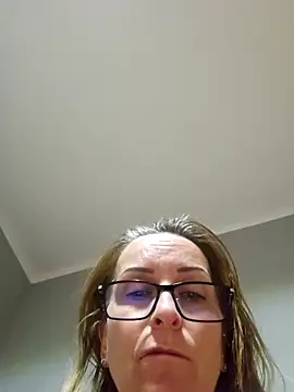 Steffi45 online show from December 3, 2025, 8:30 pm