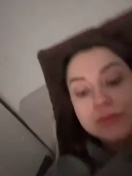 Snapshot of ellie_ssexy chatting on December 21, 2025, 5:20 am ellie ssexy online show from December 21, 2025, 5:20 am