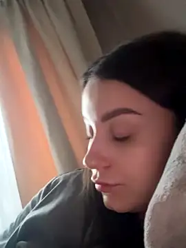 Snapshot of ellie_ssexy chatting on December 3, 2025, 5:30 am ellie ssexy online show from December 3, 2025, 5:30 am