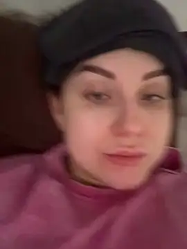 Snapshot of ellie_ssexy chatting on February 16, 2026, 5:17 am ellie ssexy online show from February 16, 2026, 5:17 am