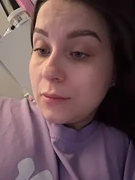 Snapshot of ellie_ssexy chatting on January 17, 2026, 5:22 am ellie ssexy online show from January 17, 2026, 5:22 am