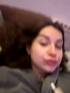 Snapshot of ellie_ssexy chatting on December 19, 2025, 5:21 am ellie ssexy online show from December 19, 2025, 5:21 am