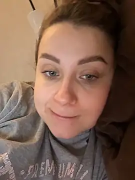 Snapshot of ellie_ssexy chatting on January 11, 2026, 9:33 pm ellie ssexy online show from January 11, 2026, 9:33 pm