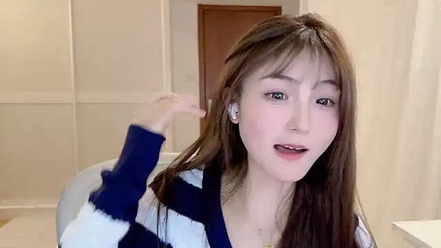 Snapshot of SHUIshui_ chatting on December 20, 2024, 2:37 pm SHUIshui online show from December 20, 2024, 2:37 pm