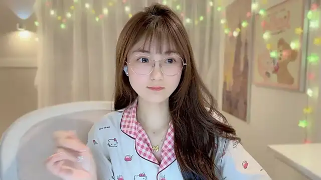 Snapshot of SHUIshui_ chatting on January 25, 2025, 3:30 pm SHUIshui online show from January 25, 2025, 3:30 pm