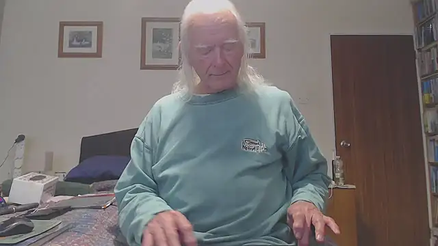 WaverlyKernow online show from April 15, 2026, 2:21 pm