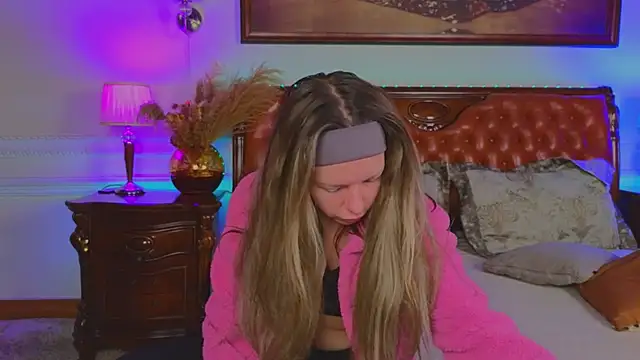 Real Tini online show from January 12, 2026, 6:20 am