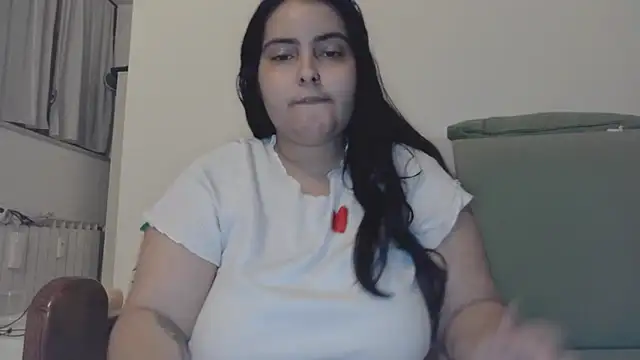 Snapshot of SweetCandyPussy_ chatting on October 16, 2025, 9:01 pm SweetCandyPussy  online show from October 16, 2025, 9:01 pm