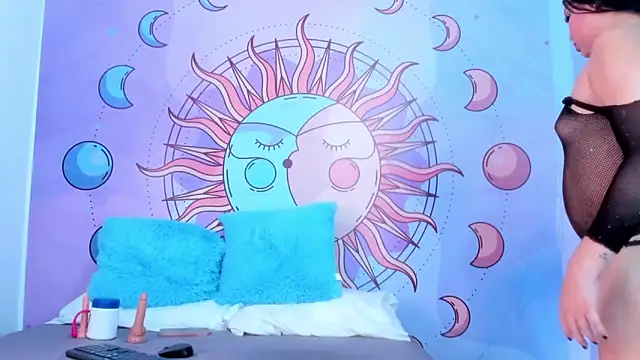 luna hoott online show from March 20, 2026, 1:56 pm