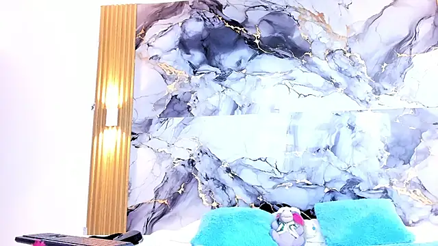 luna hoott online show from September 26, 2025, 7:10 pm