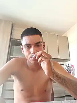 Snapshot of fernandes_v chatting on March 10, 2025, 7:40 pm fernandes v online show from March 10, 2025, 7:40 pm