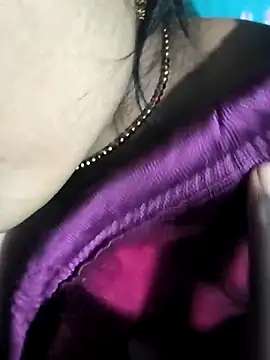 Crezy-Queen01 online show from November 25, 2025, 4:40 pm